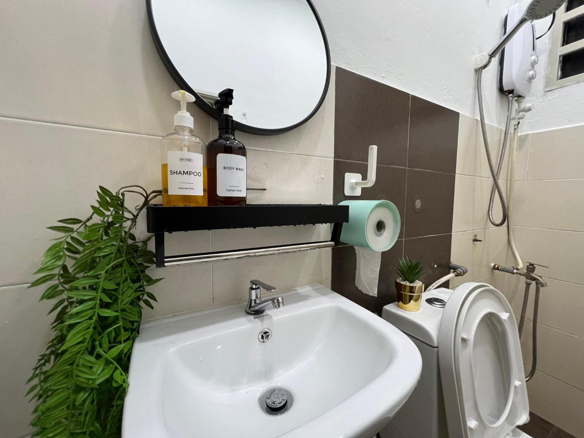 Demuji 4Br 10Pax 3Min To Ecm Kcm, Ps4 Kuantan Exterior foto